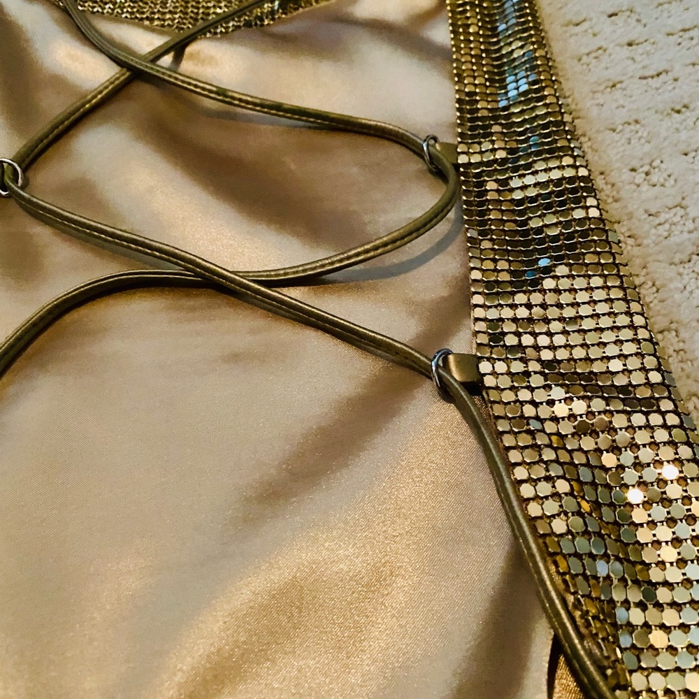 Gold Metal Top - Picture 9 of 10